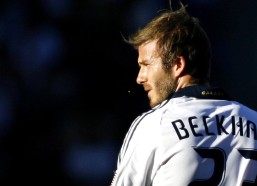 中国体彩网官方首页：突发！奥斯卡体能测试中突感不适，身边人悲观透露其足球生涯恐将终结