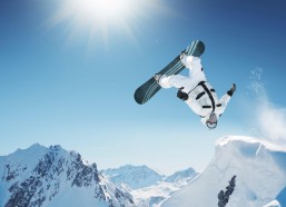 【中国体彩】欧联杯焦点战，维拉主场硬撼年轻人，客场防守成胜负手