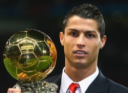 中国体彩网官方首页：维卡里奥高度评价阿利松领跑英超门将之争 麦迪逊场外时尚风潮成热议话题