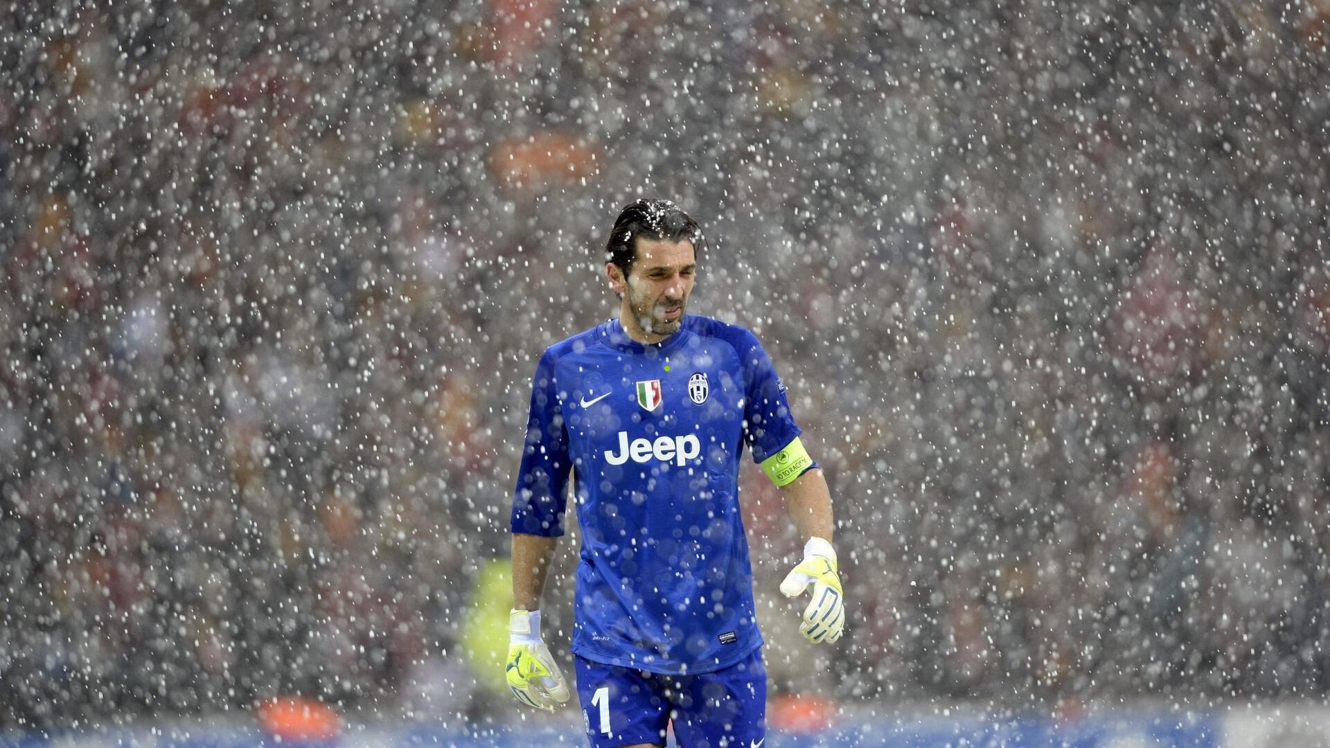 2025上海马拉松宣传片震撼发布，本周日鸣枪起跑迎盛事